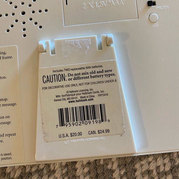 Hallmark Voice Recordable Picture Frame - Picture 6 of 6